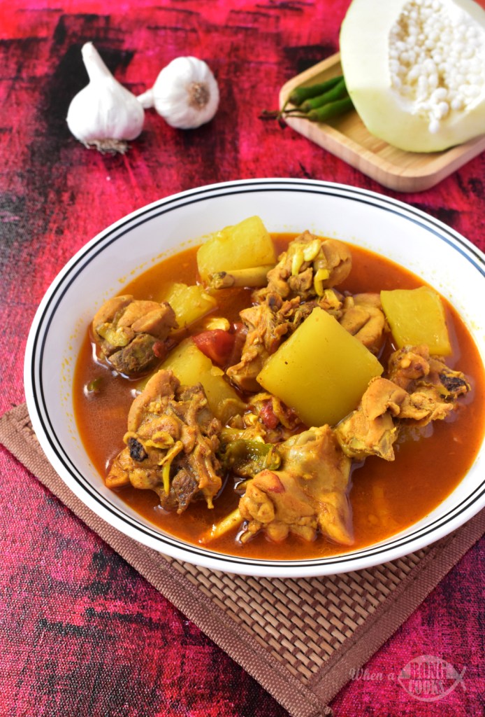 Pepe diye Murgir Mangsho / Chicken with Raw Papaya