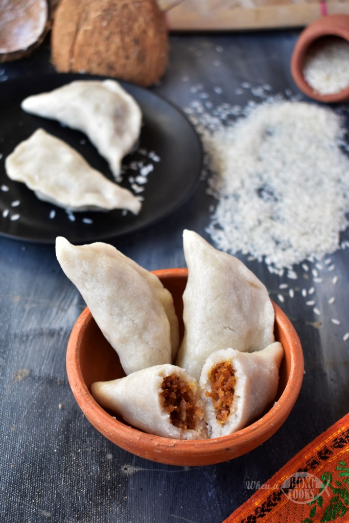 Featured Image For Bhapa Puli Pitha